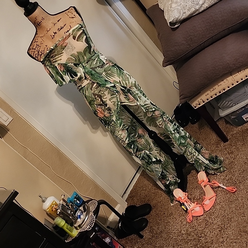 Hawaiian dress